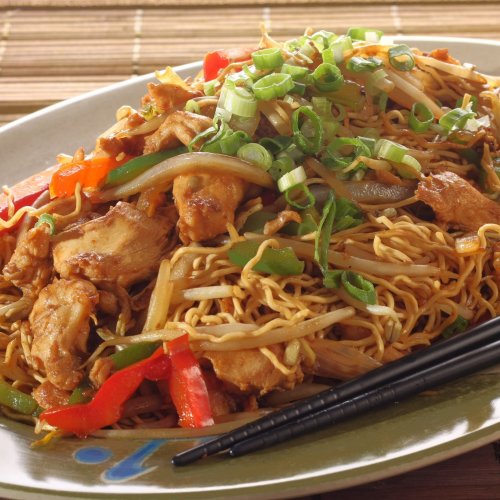 Crispy Noodles with Chicken & Mushroom